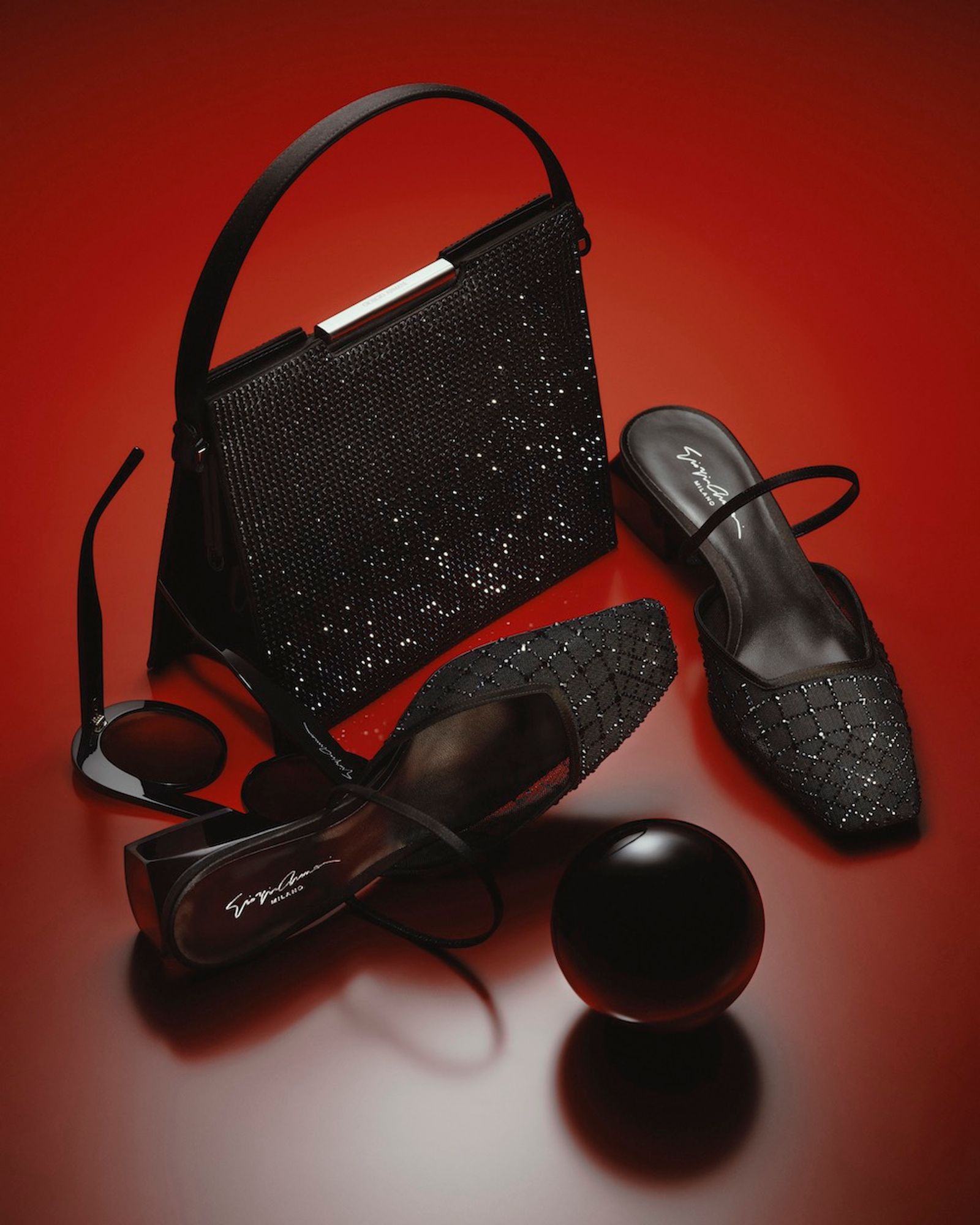 CR Fashion Book,|Photography by Romain Roucoules - Sebastien Michelini - Set Design - Swan MGMT