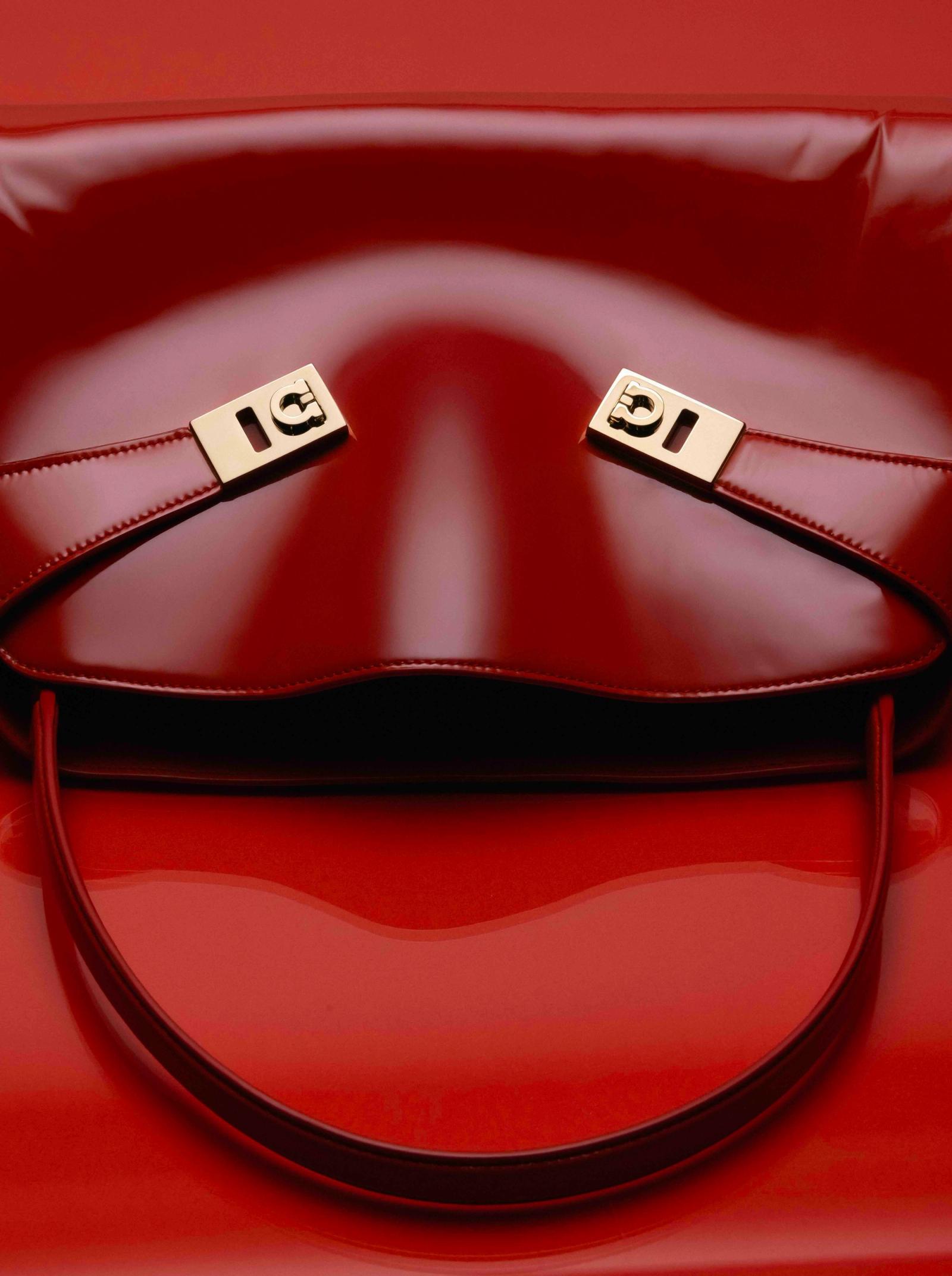 Amica - Pierre Tostain - Photography - Swan MGMT