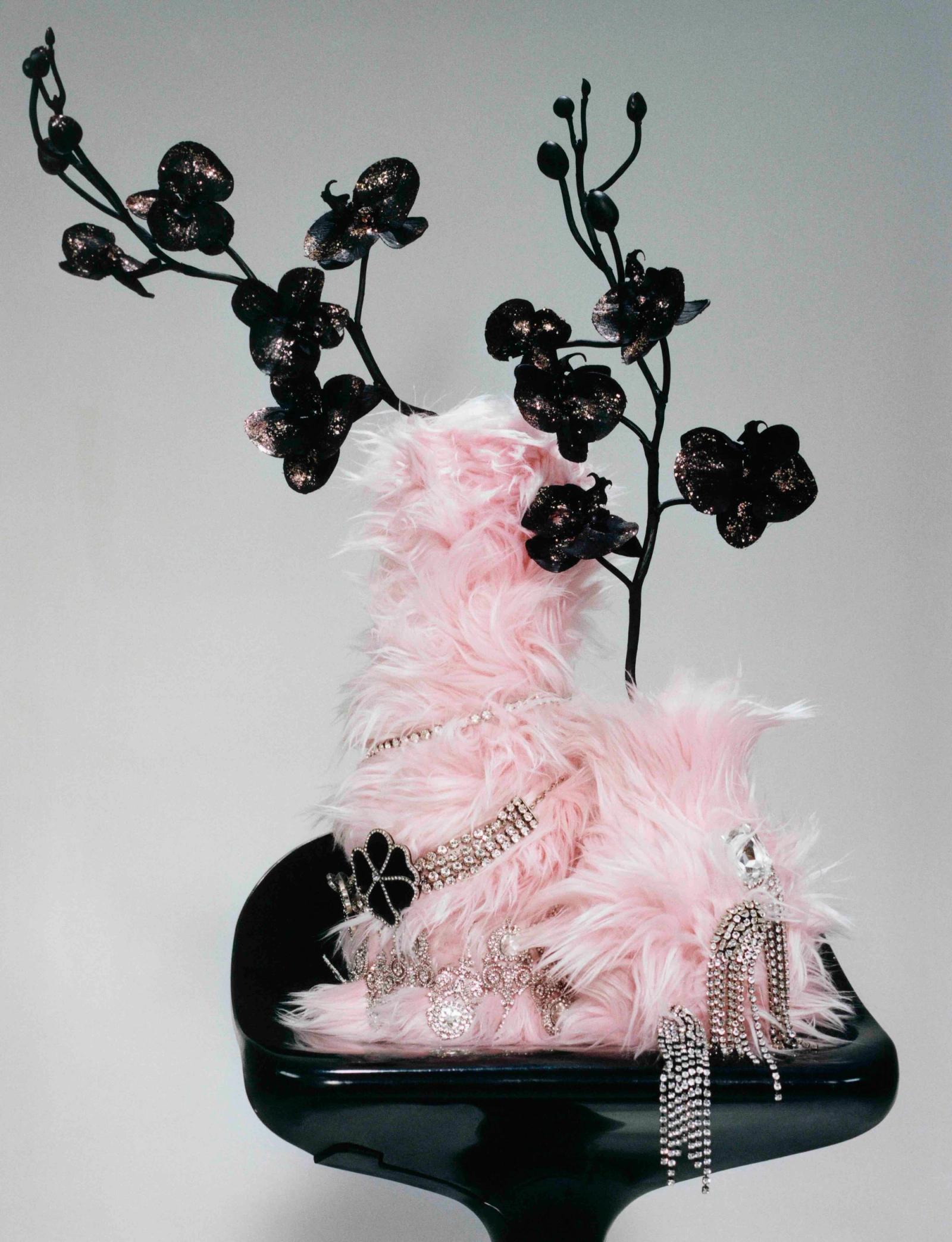 Reedition Magazine,|Photography by Larissa Hofmann - Anna Sbiera - Set Design - Swan MGMT