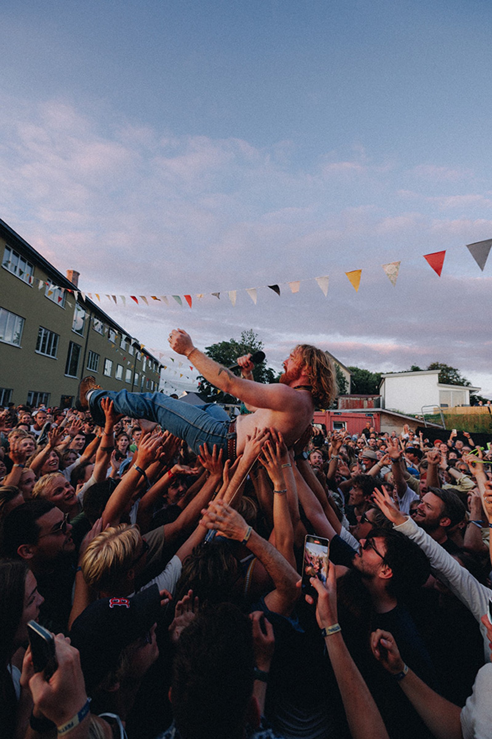 Representing: BJØRK — image 5