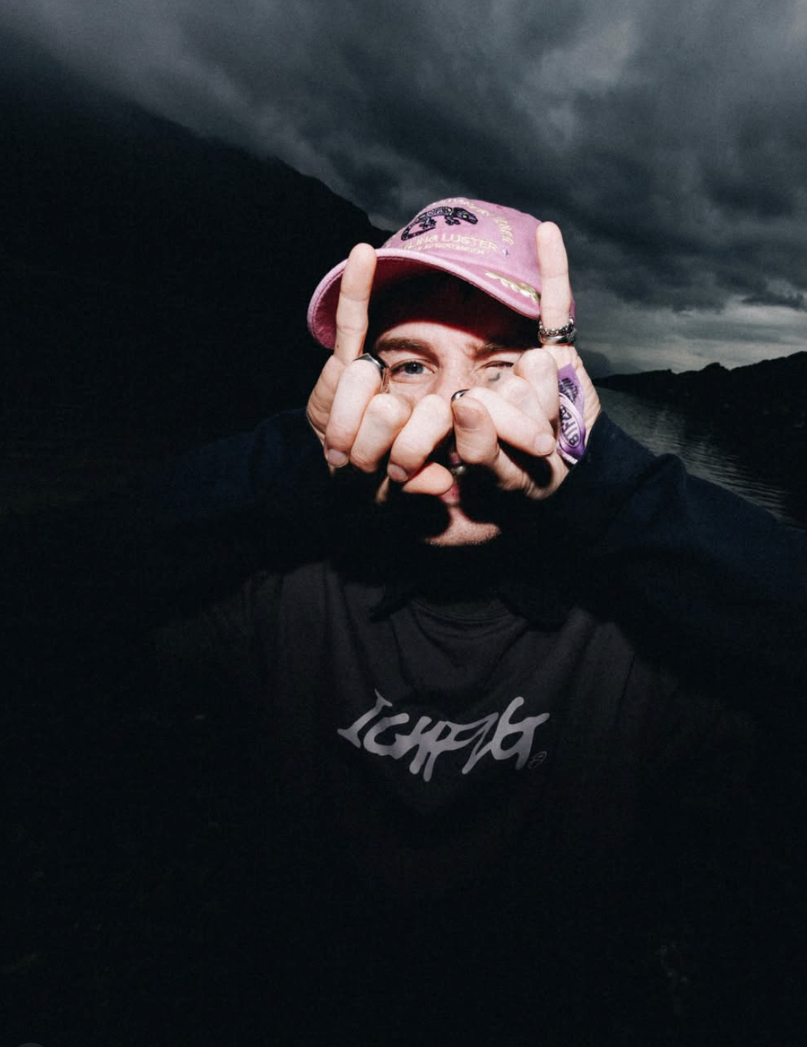 Representing: BJØRK — image 3