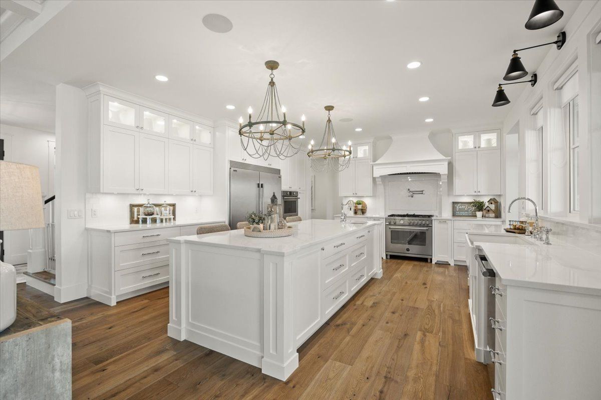 Bright modern kitchen