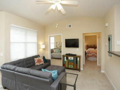Manor Homes of Fox Crest Furnished Apartments - Image 2