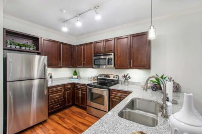 Village at Mission Farms Luxury Apartment Homes - Image 8