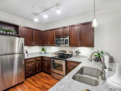 Village at Mission Farms Luxury Apartment Homes - Image 8