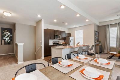 The Landing at Tiffany Springs Furnished Apartments - Image 3