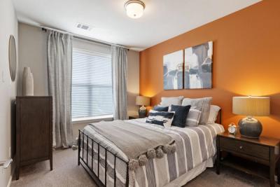 The Landing at Tiffany Springs Furnished Apartments - Image 4