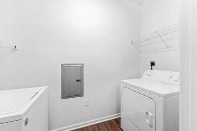 Summit Crossing Furnished Apartments - Image 5