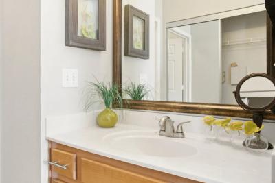 The Highlands Furnished Apartments - Image 5