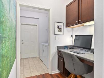 The Sovereign at Overland Park Furnished Apartments - Image 2