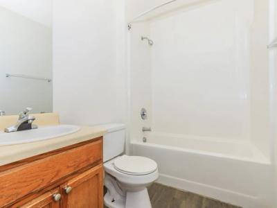 Inwood Crossings Furnished Apartments - Image 4