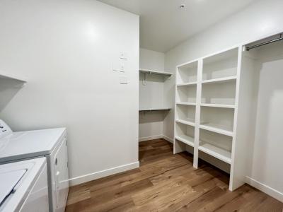 Fairway Flats & The Heights Furnished Apartments - Image 6