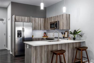 Midtown Plaza Apartments - Image 5