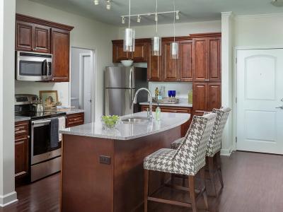 Mission 106 Furnished Apartments - Image 5