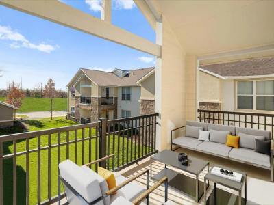 Prairie Creek Furnished Apartments & Townhomes - Image 5