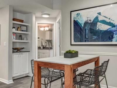 The Crossing at Barry Road Furnished Apartments - Image 5