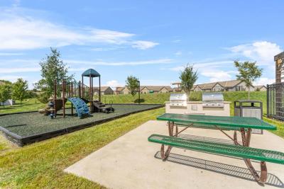 Summit Crossing Furnished Apartments - Image 9