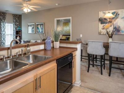 The Fairways Apartment Homes - Image 2