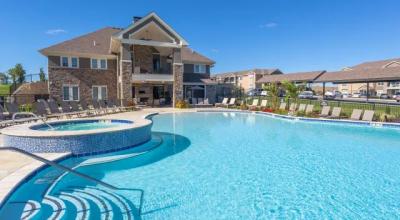 The Retreat at Tiffany Woods Furnished Apartments - Furnished corporate apartment in Kansas City