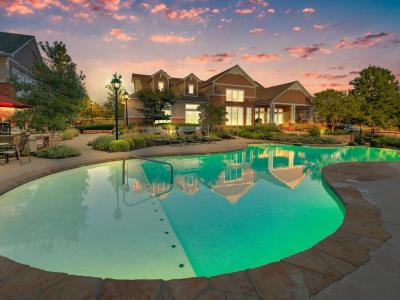 Aventura Clear Creek Furnished Apartments - Image 8