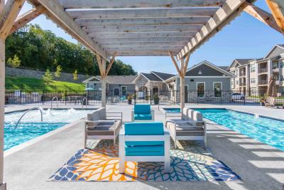 Thrive at Creekside Furnished Apartments and Townhomes - Image 6