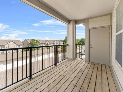 Summit Crossing Furnished Apartments - Image 6