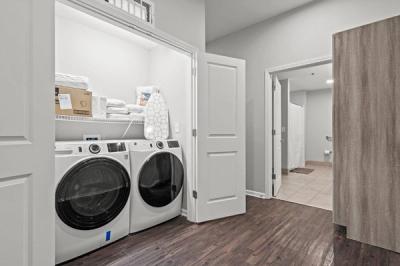 Midtown Plaza Apartments - Image 6