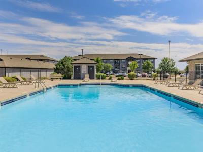 Inwood Crossings Furnished Apartments - Image 7