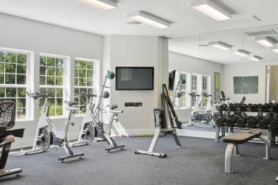 The Highlands Furnished Apartments - Image 7