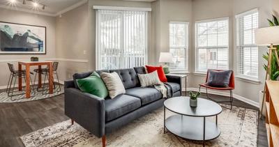 The Crossing at Barry Road Furnished Apartments - Image 4