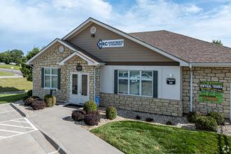 HRC Apartments & Townhomes - Furnished corporate apartment in Kansas City