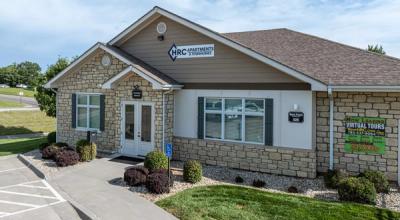HRC Apartments & Townhomes - Furnished corporate apartment in Kansas City