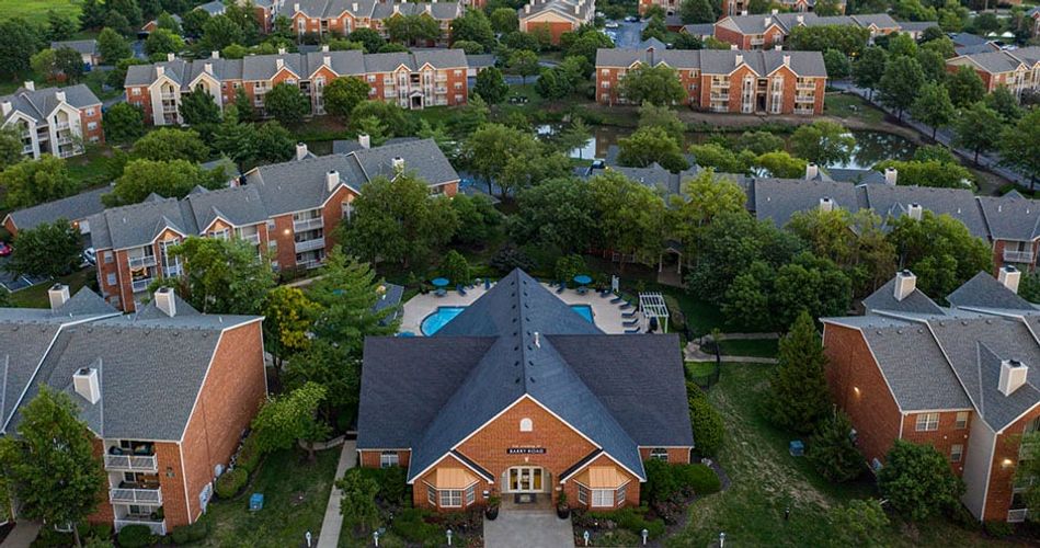 The Crossing at Barry Road Furnished Apartments