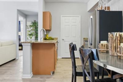 The Highlands Furnished Apartments - Image 3