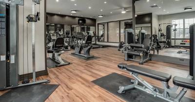 The Crossing at Barry Road Furnished Apartments - Image 9