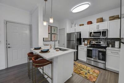 Aventura Clear Creek Furnished Apartments  - Image 2