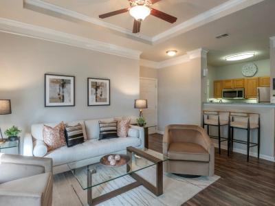 Cambridge Square Furnished Apartments - Image 3