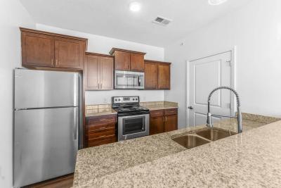 Summit Crossing Furnished Apartments - Image 2