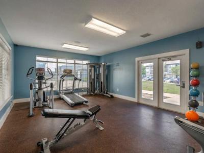 Inwood Crossings Furnished Apartments - Image 8