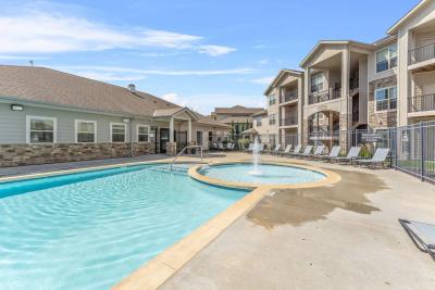 Summit Crossing Furnished Apartments - Image 7