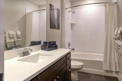 Power & Light Furnished Apartments - Image 2