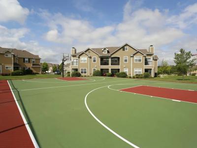 Manor Homes of Fox Crest Furnished Apartments - Image 5