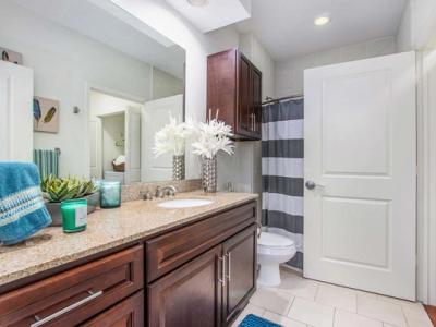 Village at Mission Farms Luxury Apartment Homes - Image 6