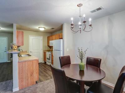 Inwood Crossings Furnished Apartments - Image 3