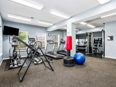 Woodland Park at Soldier Creek Furnished Apartments - Image 9