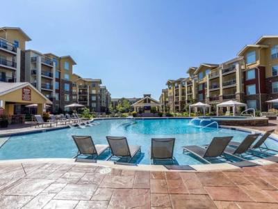 WaterCrest at City Center Luxury Apartments - Image 8