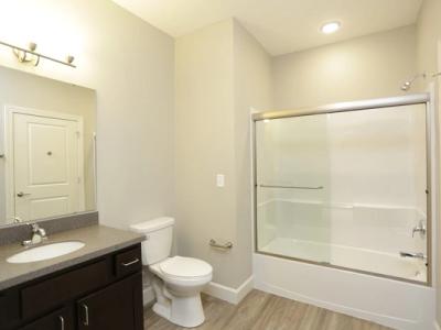 800 Lofts Furnished Apartments - Image 5