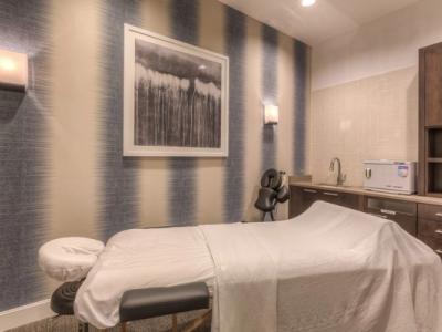 Edgewater at City Center Furnished Apartments - Image 9