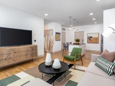 2501 Beacon Hill - Image 3