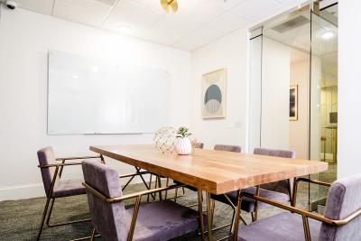 Power & Light Furnished Apartments - Image 14